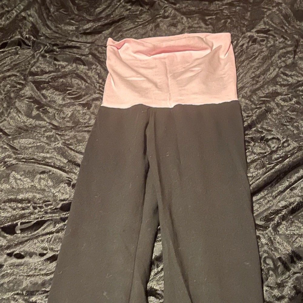 Women’s yoga pants